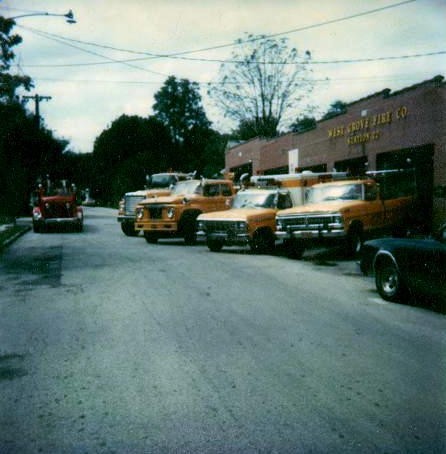 The yellow fleet (and a red ladder)